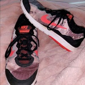 Black and Pink Nike’s